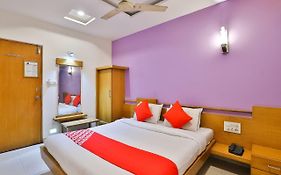 Oyo 22419 Hotel Summit